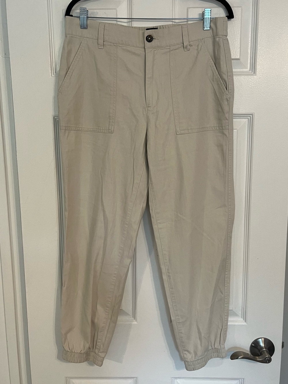 NWOT GAP Beige Women’s Casual Chinos